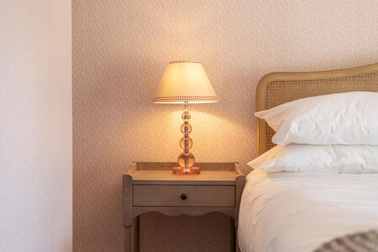 The Five Arrows Hotel Уоддесдон Экстерьер фото